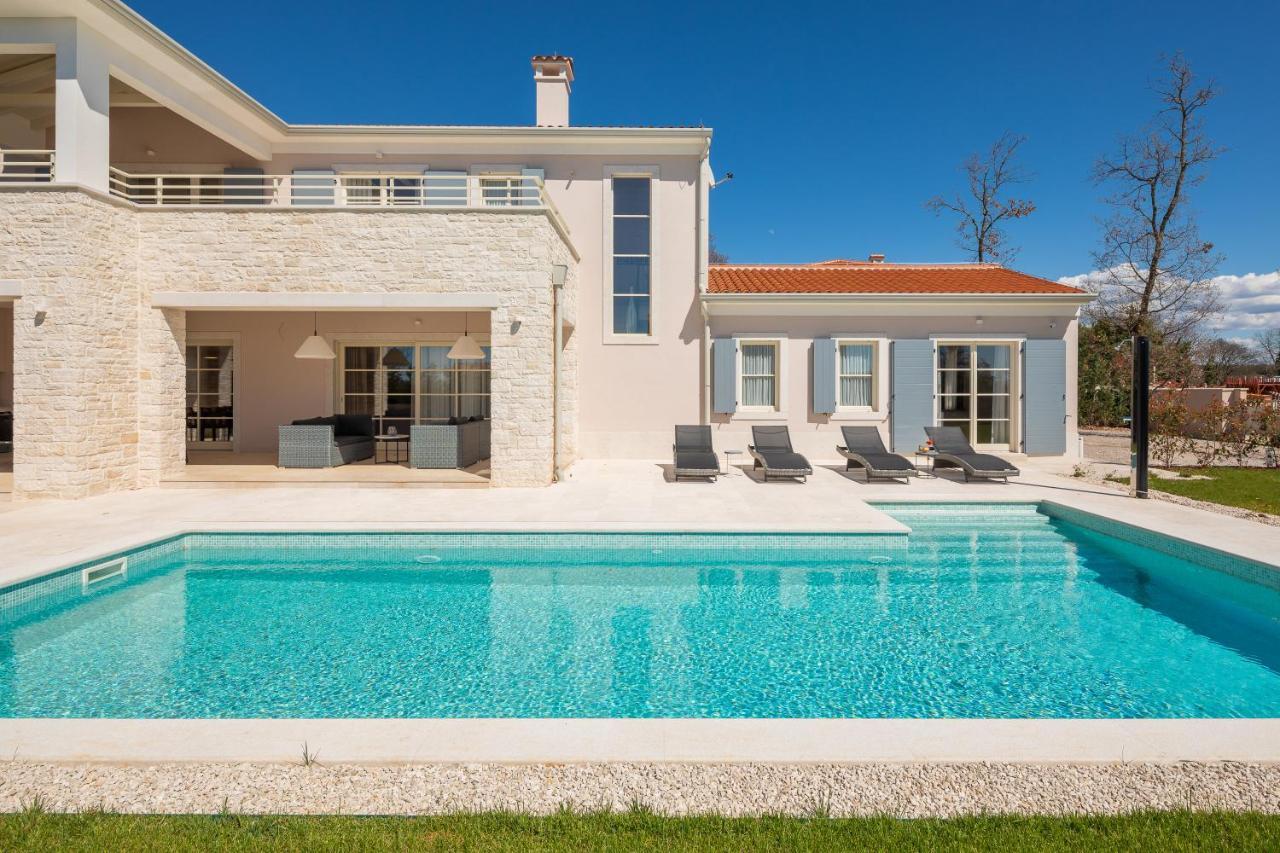 Villa Harmony By Ilc Brtonigla Exterior photo