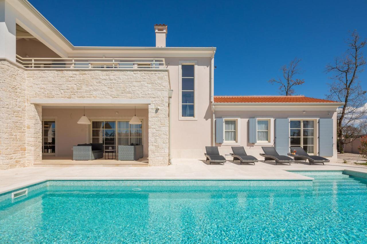 Villa Harmony By Ilc Brtonigla Exterior photo