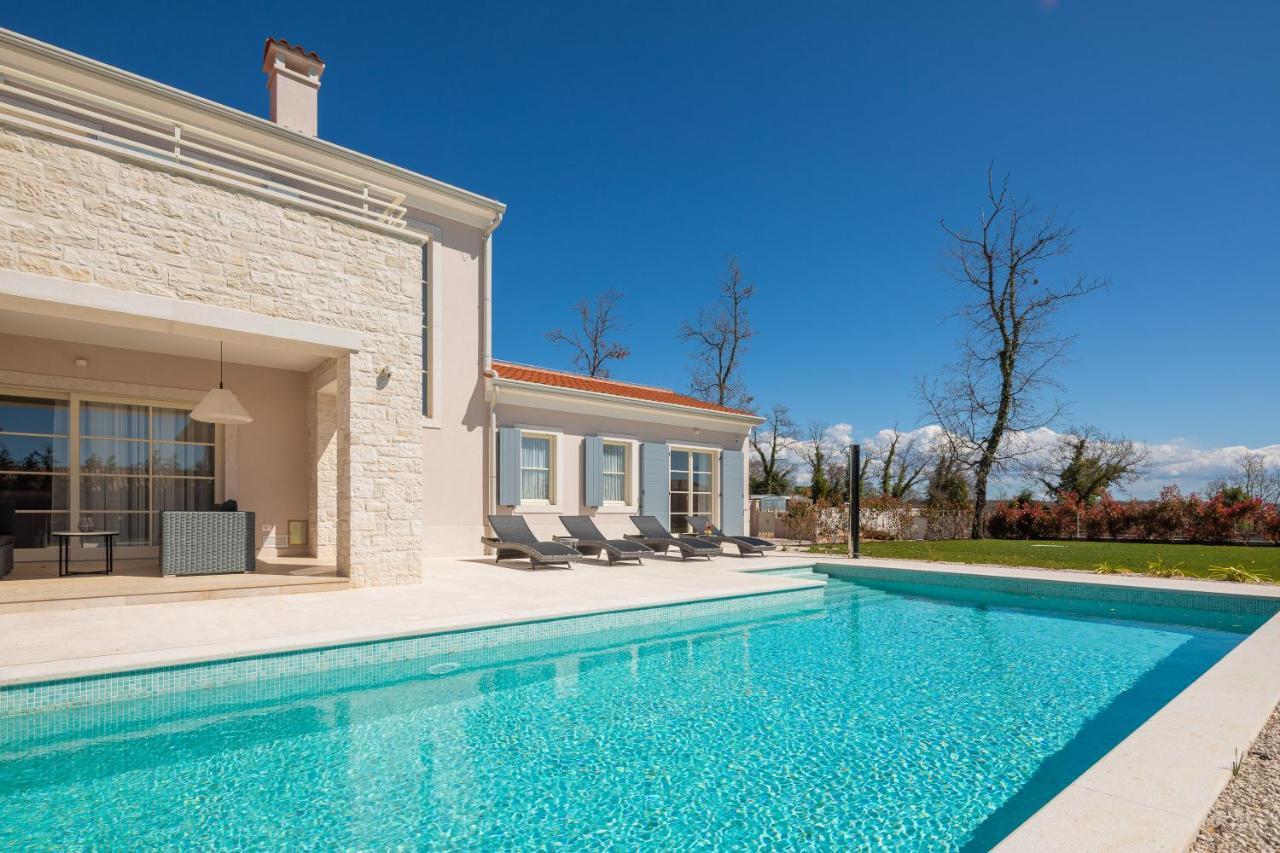Villa Harmony By Ilc Brtonigla Exterior photo
