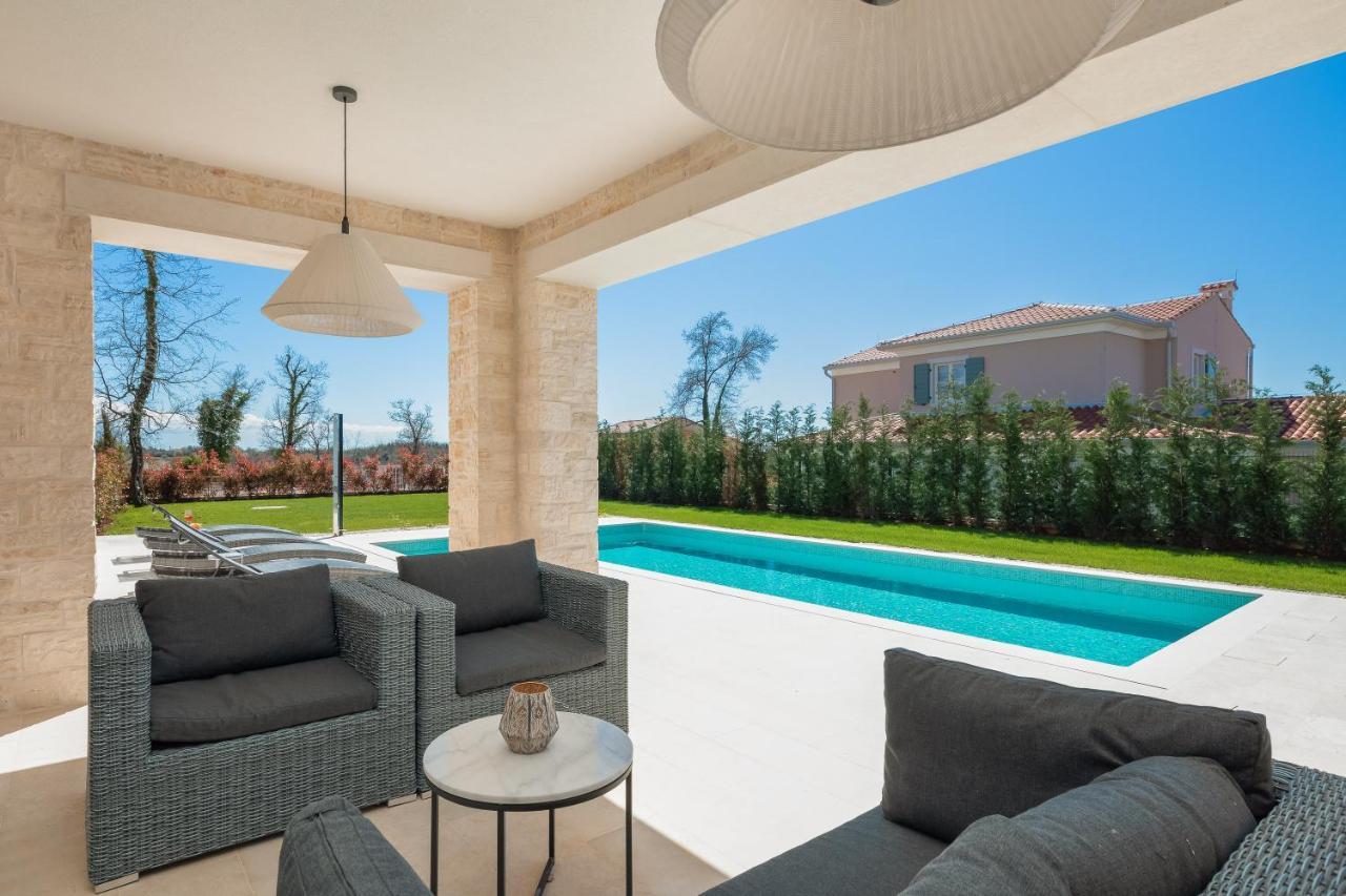 Villa Harmony By Ilc Brtonigla Exterior photo