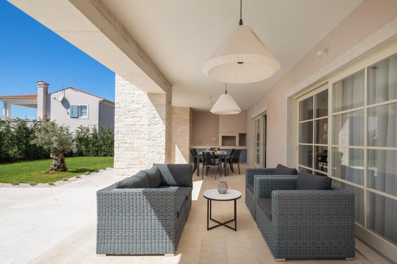 Villa Harmony By Ilc Brtonigla Exterior photo